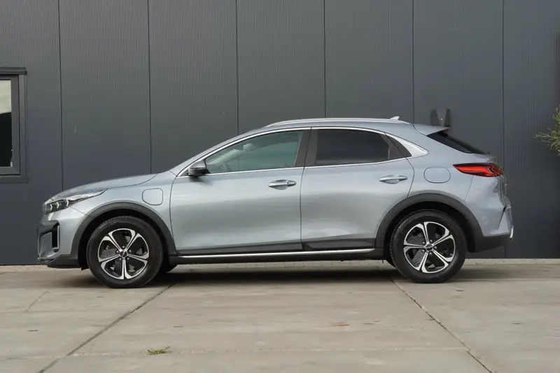 Kia XCeed 2024|1.6 GDi PHEV|DynamicPlusLine|Automaat|Keyless|CarPlay|Adaptive Cruise|Stoelverwarming|Elektrische klep|SOH98% 2024 leasen bij DreamLease: foto 2