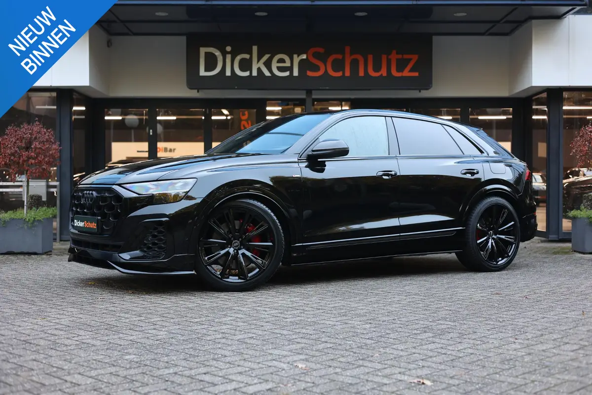 Audi Q8 60 TFSIe Competition: foto 1