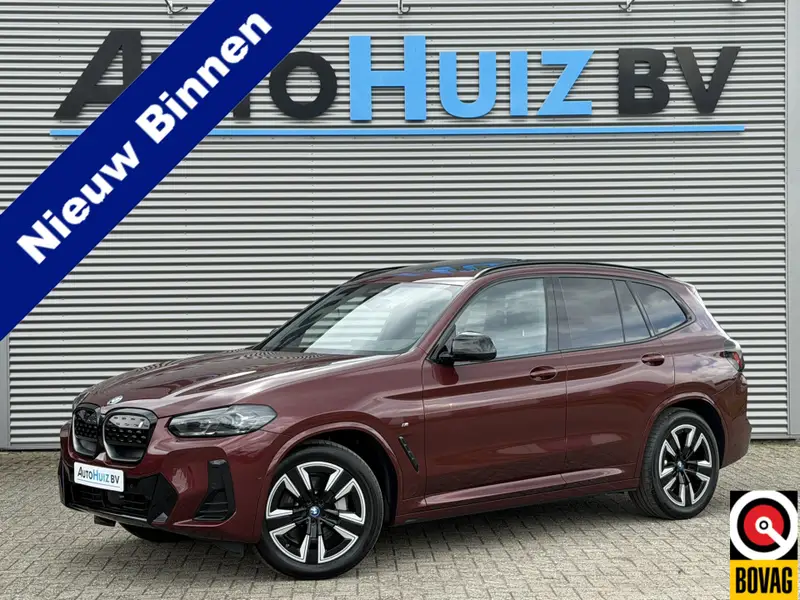 BMW iX3 High Executive 80 kWh M Sport Panoramadak ACC Leder Keyless Entry Carplay Achteruitrijcamera BMW Live Dashboard Professional Stuurwielverwarming 2023 leasen bij DreamLease: foto 1