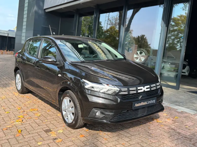 Dacia Sandero 1.0 TCe 90 Essential|Nav|Prachtige staat 2023 leasen bij DreamLease: foto 1