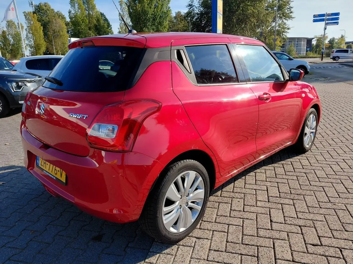 Suzuki Swift 1.2 SELECT CARPLAY CAMERA NAVI: foto 2