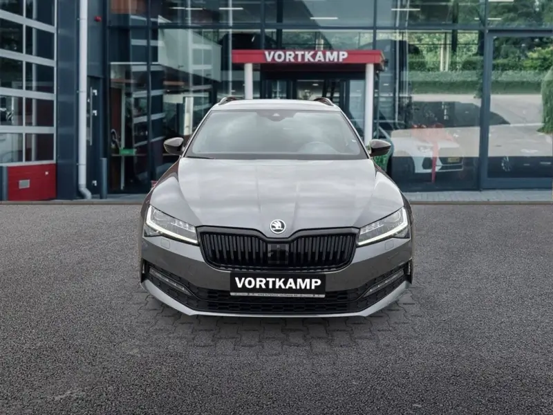 Škoda Superb 2.0 TDI DSG SPORTLINE PDC/ELEK-KLEP/ACC/MEM/STOEL+STUURVERW/CARPLAY 2022 leasen bij DreamLease: foto 2