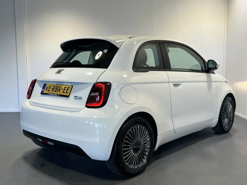 Fiat 500 Icon 42 kWh 2022 leasen bij DreamLease: foto 2