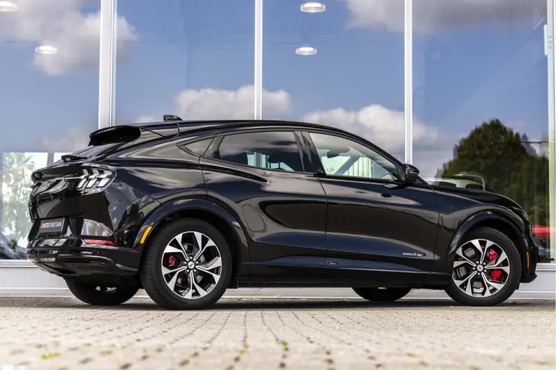 Ford Mustang Mach-E AWD 75 kWh 2021 leasen bij DreamLease: foto 2