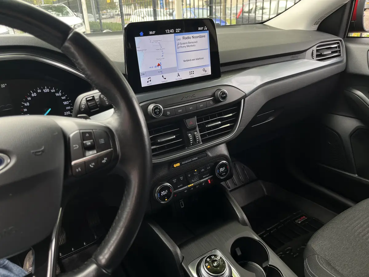 Ford Focus Wagon 1.5 EcoBoost 183PK! Active X ST-Line Business // WEGKLAPBARE TREKHAAK // FULL LED // ADAPTIVE CRUISE // KEYLESS // NAVI + CARPLAY // PDC V+A // WINTERPACK // CAMERA: foto 34