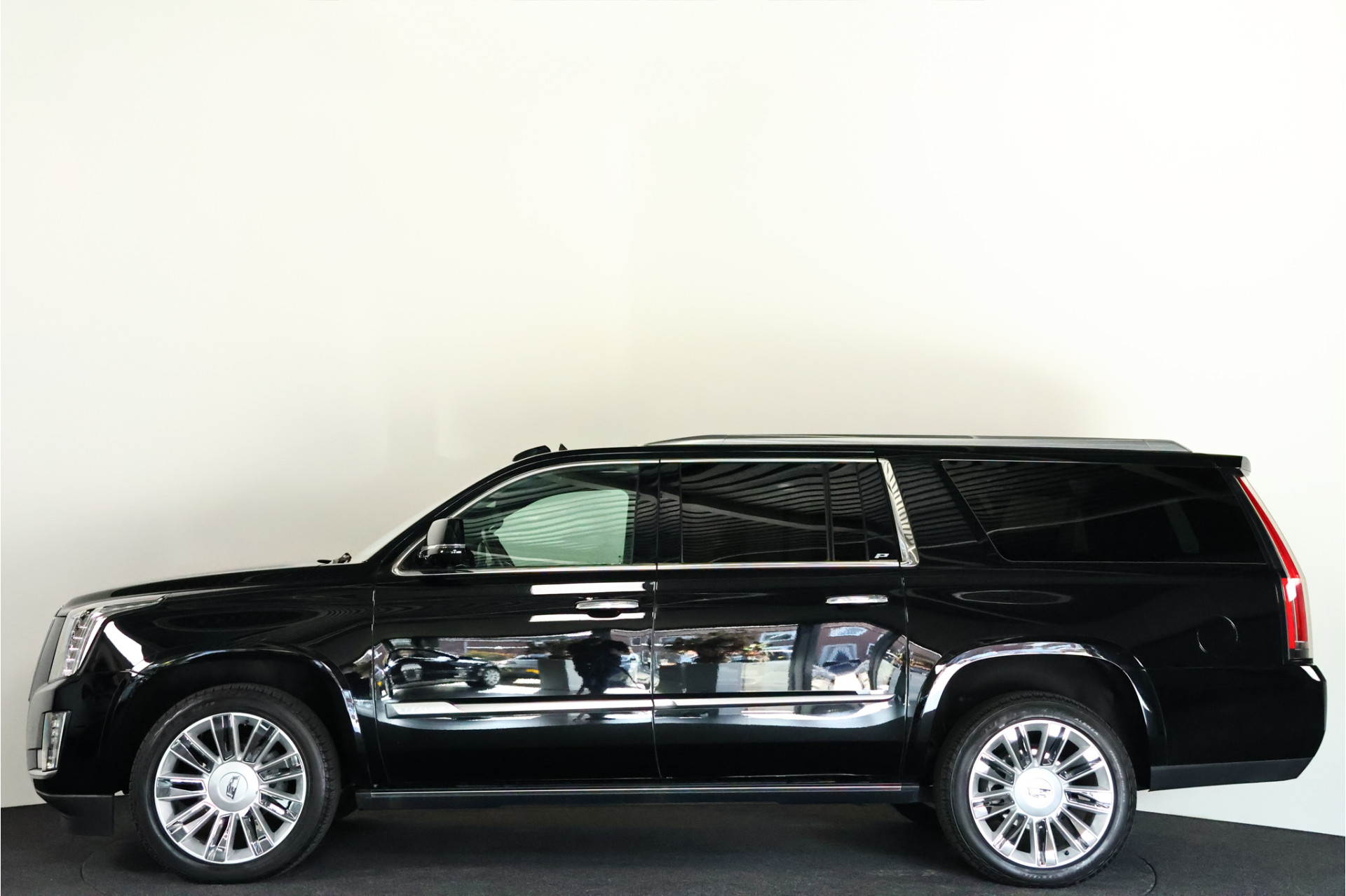 Cadillac Escalade 6.2 V8 Platinum ESV: foto 57