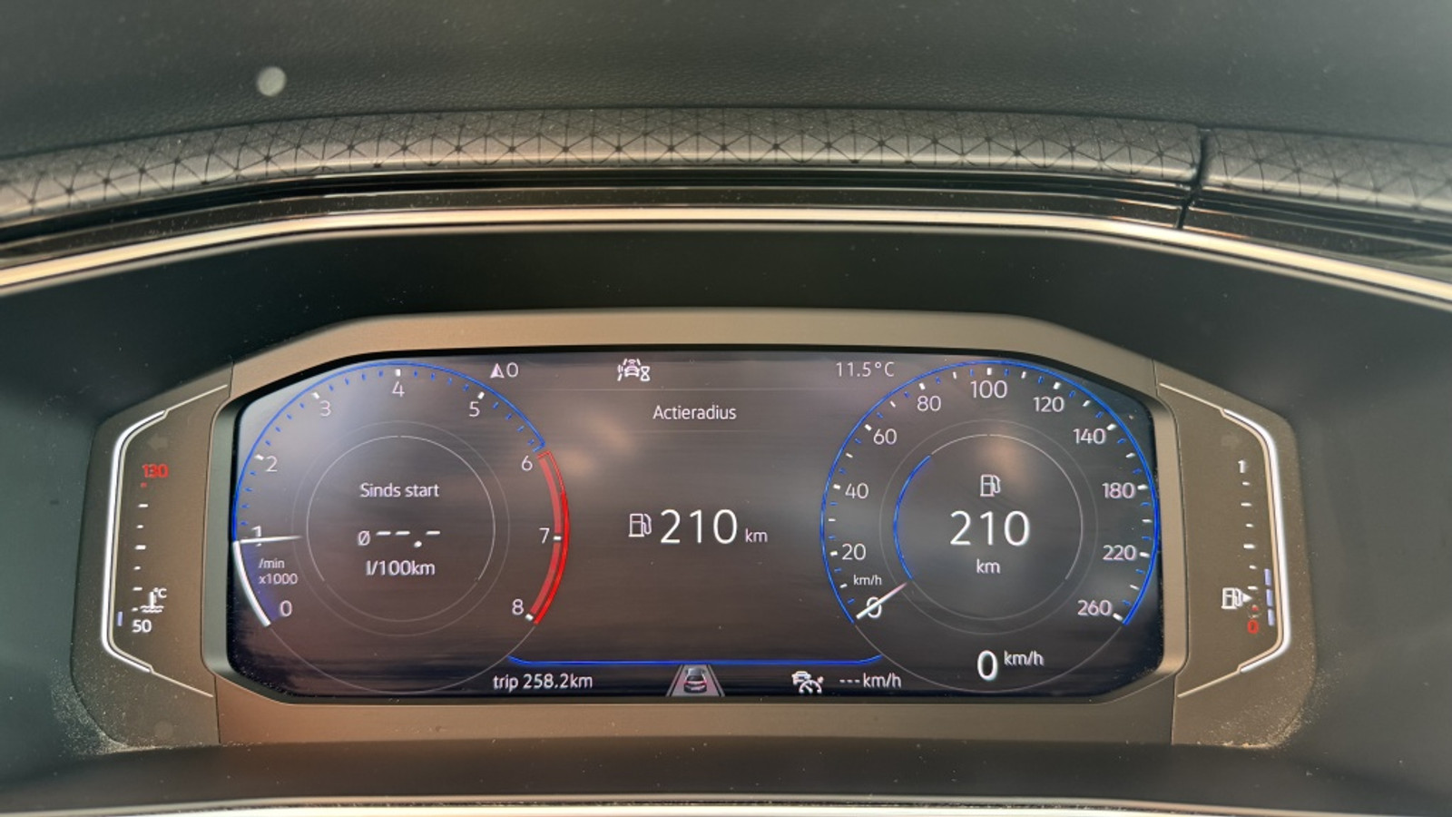 Volkswagen T-Cross 1.0 TSI Life | Camera | Navi | Stoelverwarming: foto 24