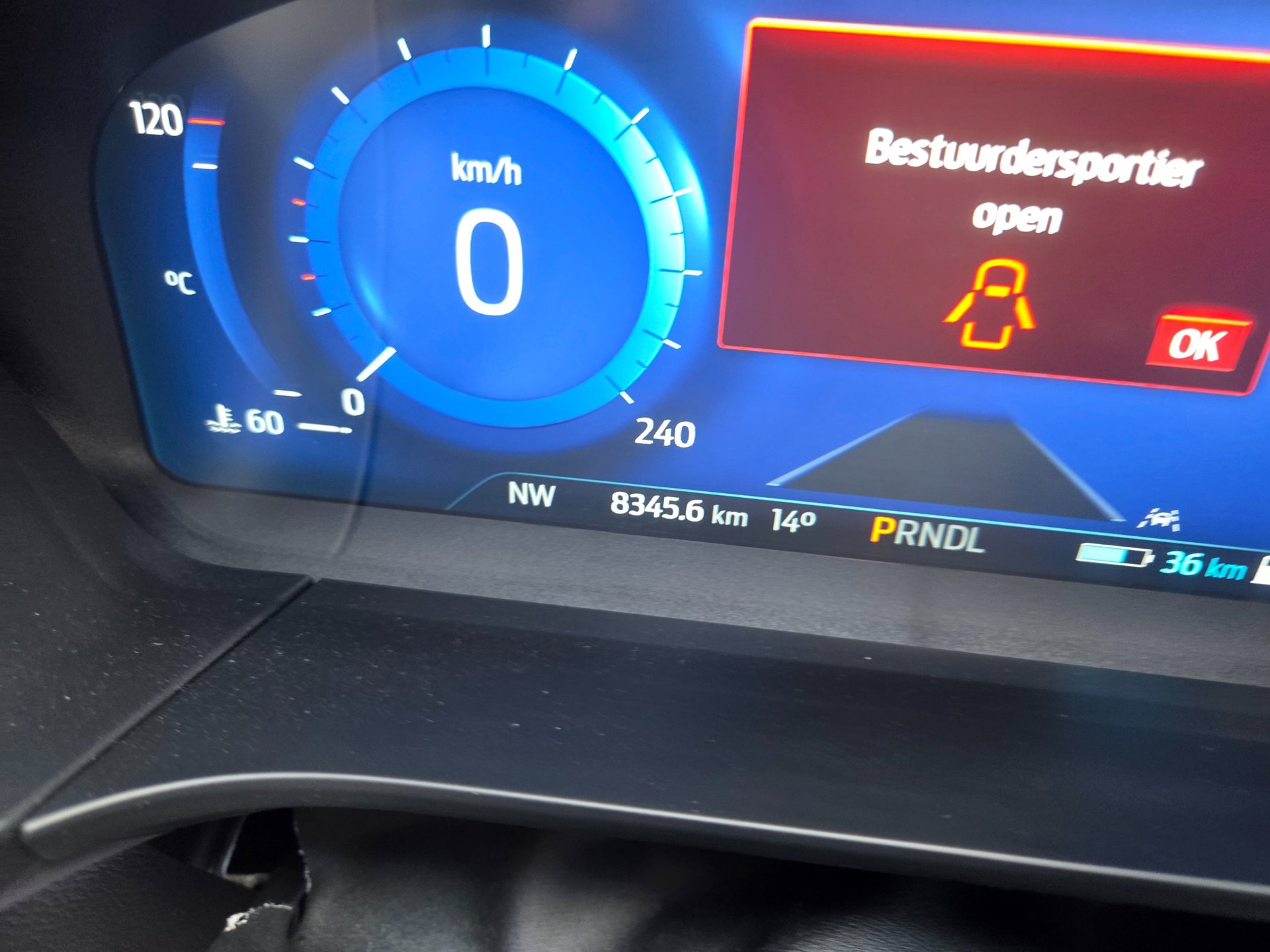 Ford Kuga 2.5 PHEV Titanium Winterpack/ Navigatie/ Parkeersensoren V + A/ Stoelverwarming/ Rijklaarpijs!: foto 34