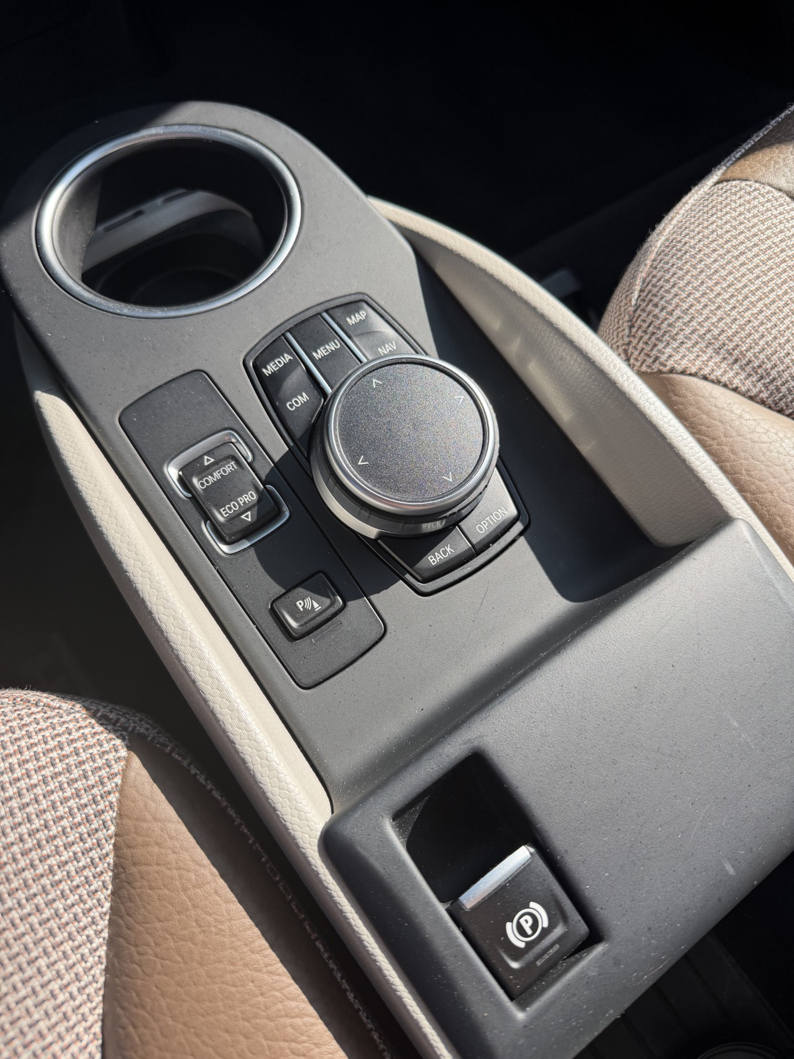 BMW i3 Executive 120Ah 42 kWh/*Lodge*/Navi-Pro/Camera/W-pomp/20"/3-fase: foto 38