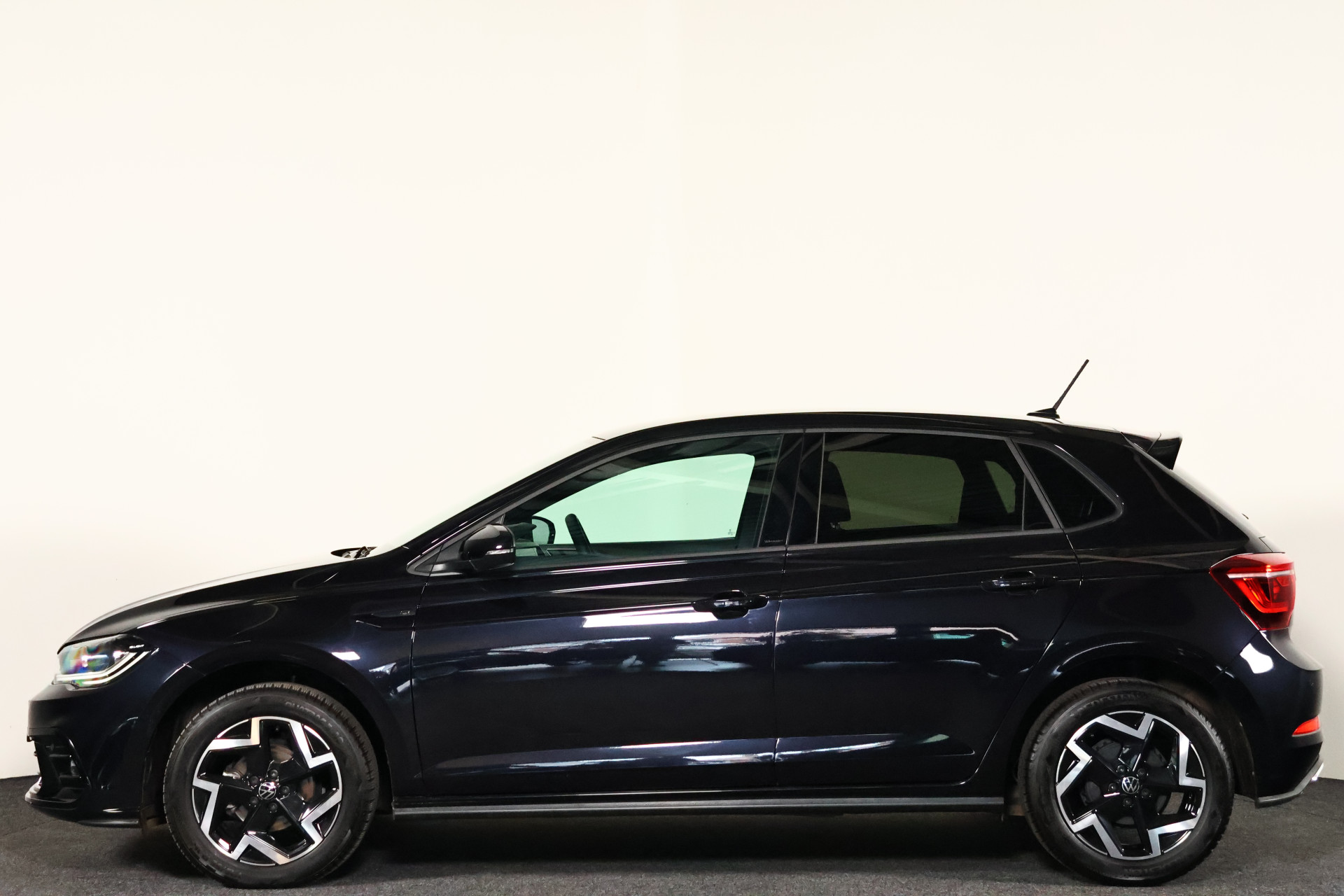 Volkswagen Polo 1.0 TSI R-Line Edition: foto 33