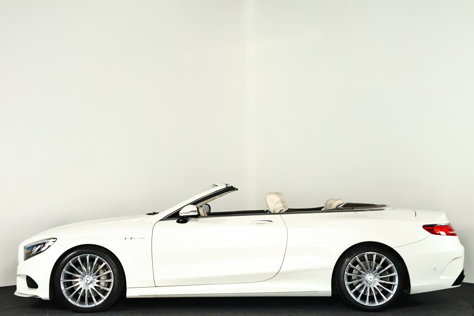 Mercedes-Benz S-Klasse Cabrio 500 AMG Designo: foto 49