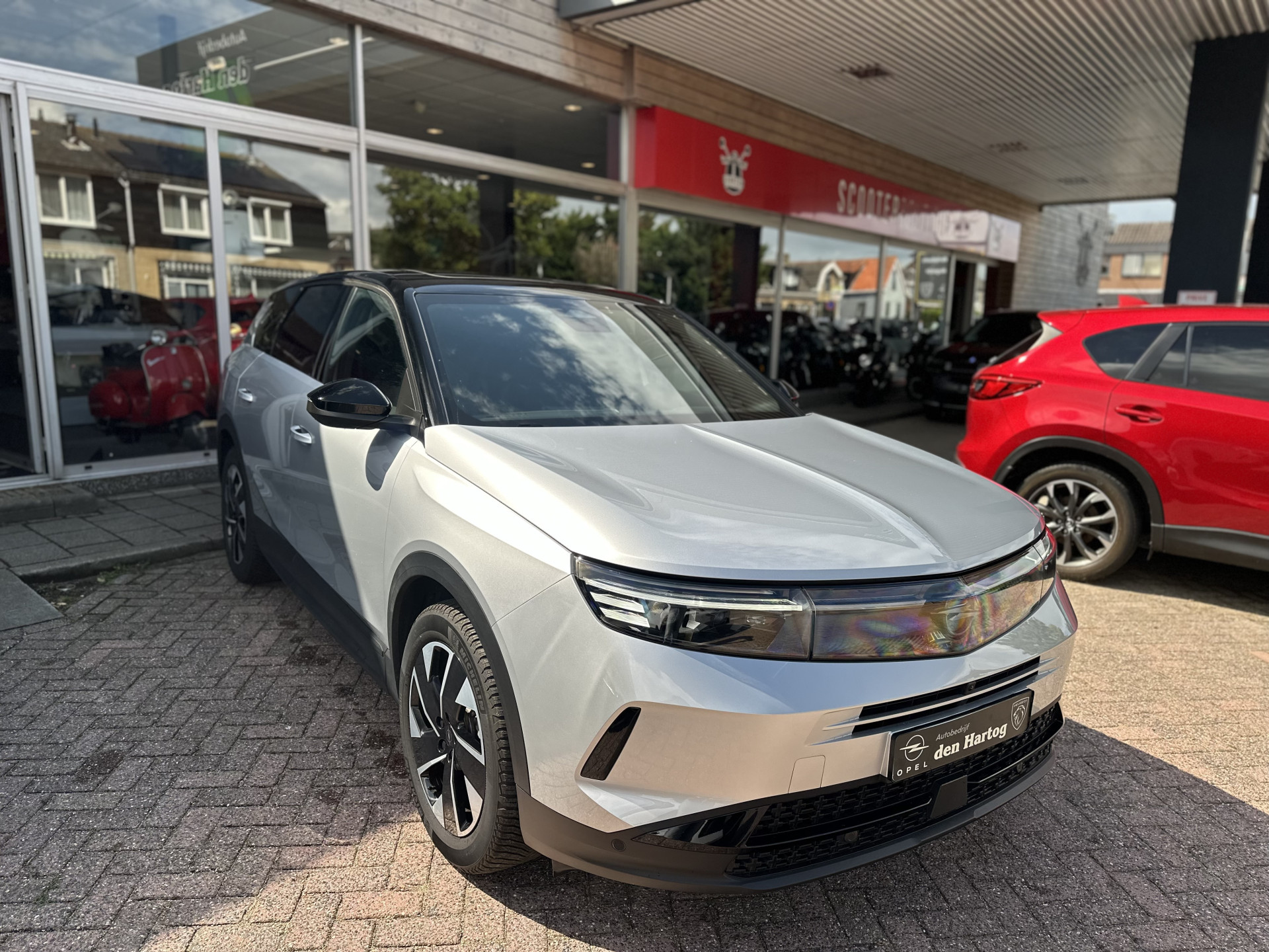 Opel Grandland 1.2 Turbo Hybrid GS: foto 47