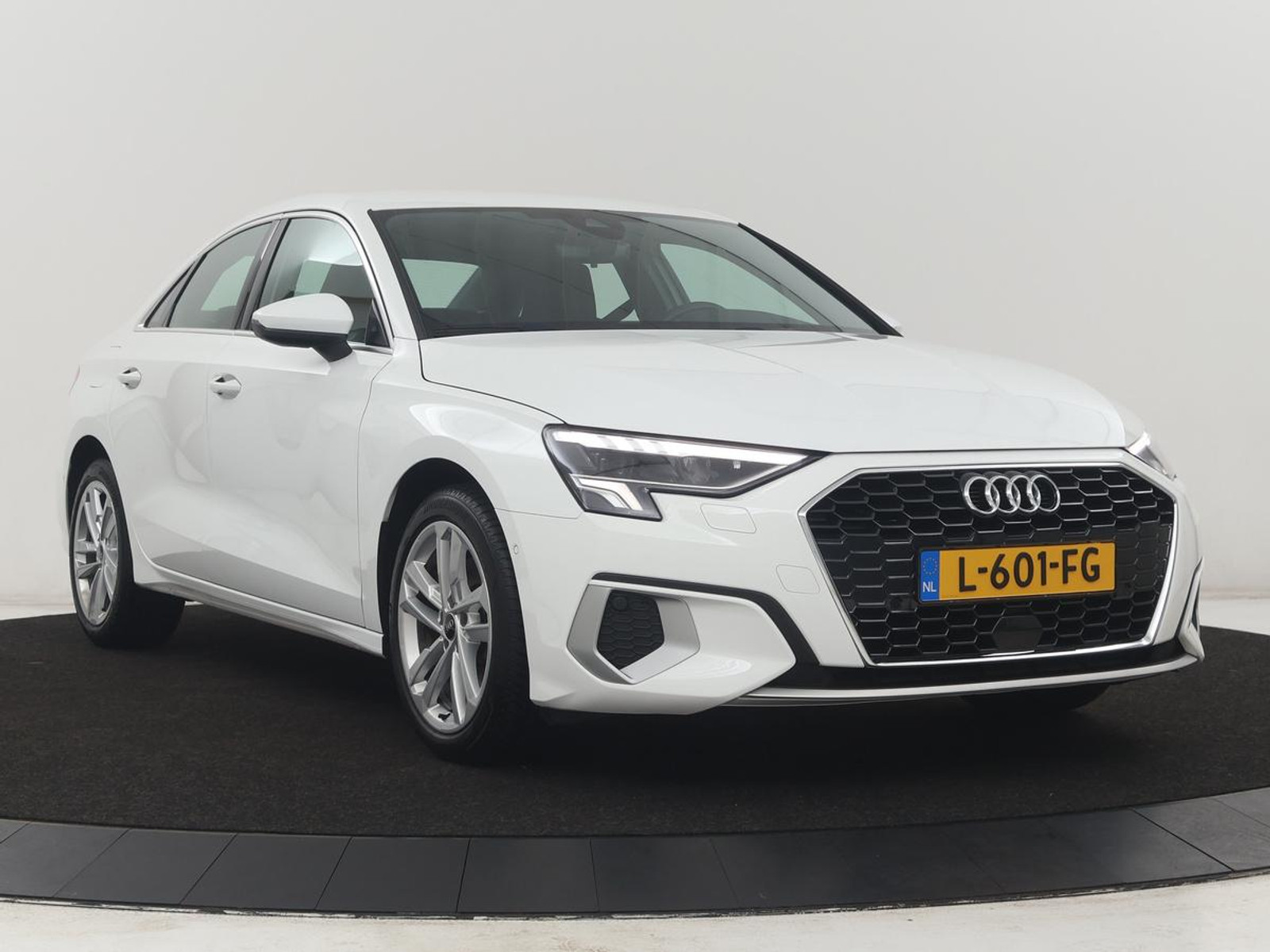 Audi A3 Limousine 35 TFSI S edition | Camera | Park assist | Carplay |: foto 37