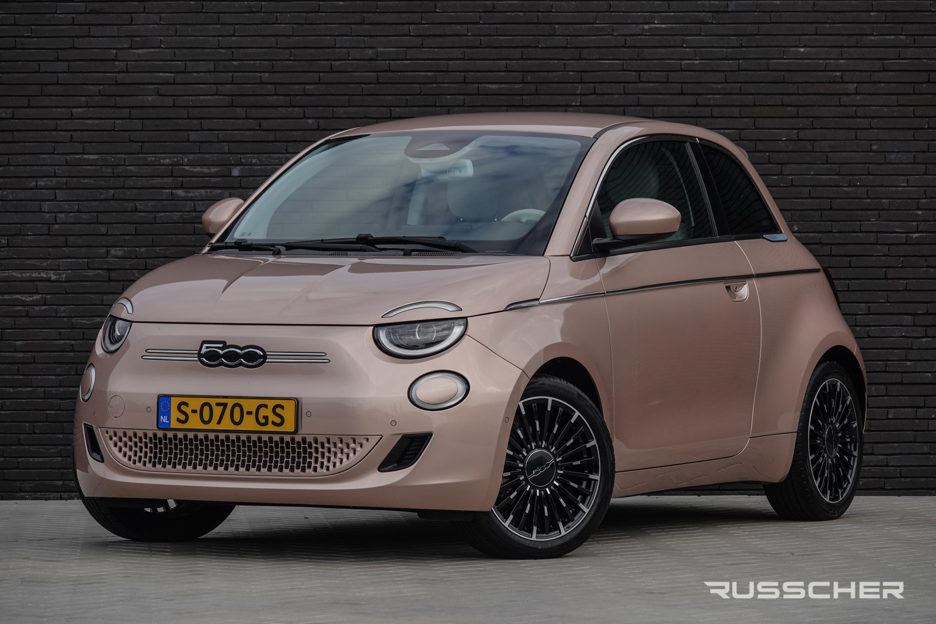 Fiat 500e 118Pk | 42 kWh | 3+1 La Prima | Leder | Achteruitrijcamera | 17'' | Rose Gold: foto 43
