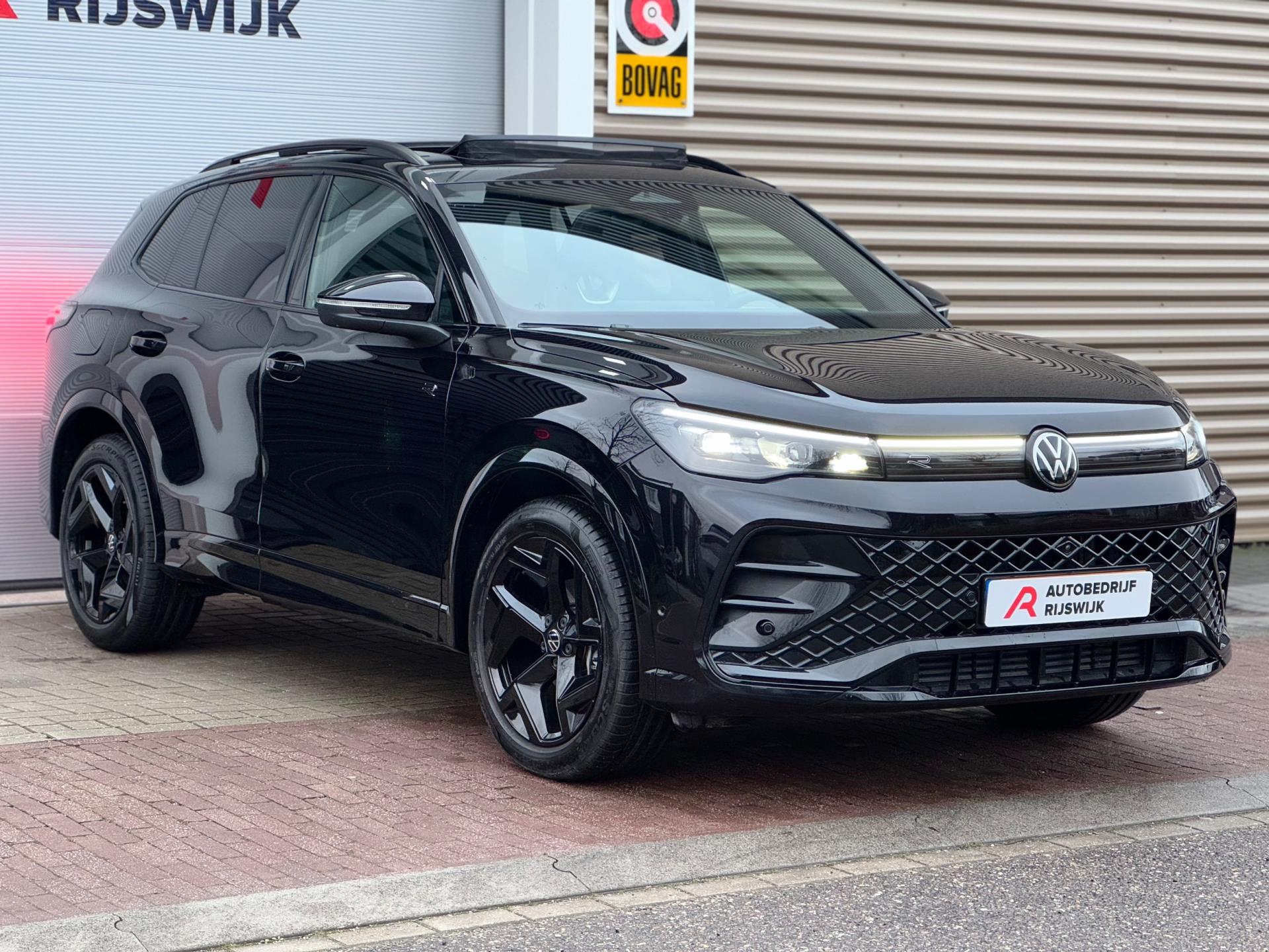Volkswagen Tiguan 1.5 eTSI R-Line Pano/360/Leer/Dodehoek: foto 11