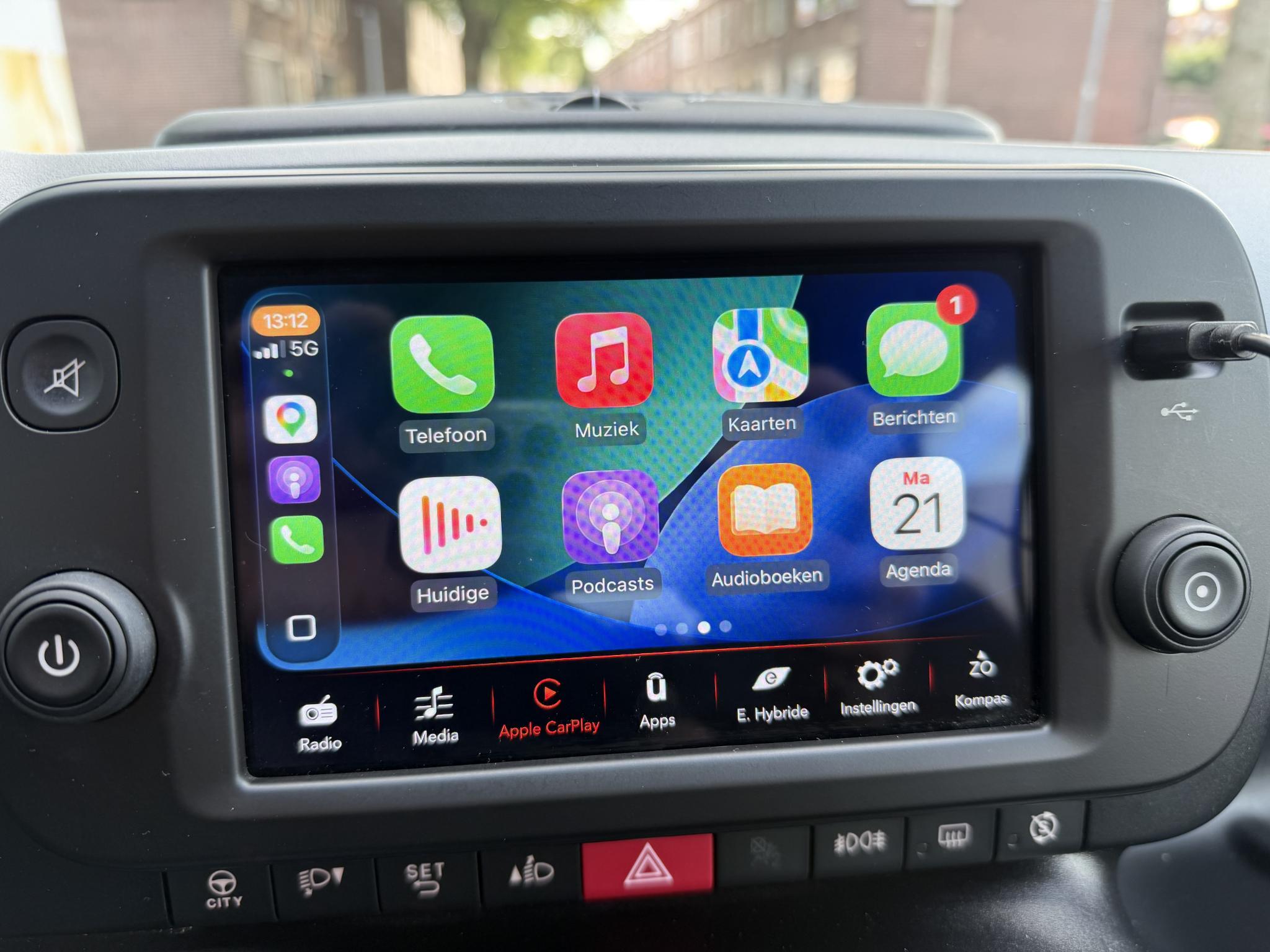 Fiat Panda 1.0 Hybrid Cross: foto 41