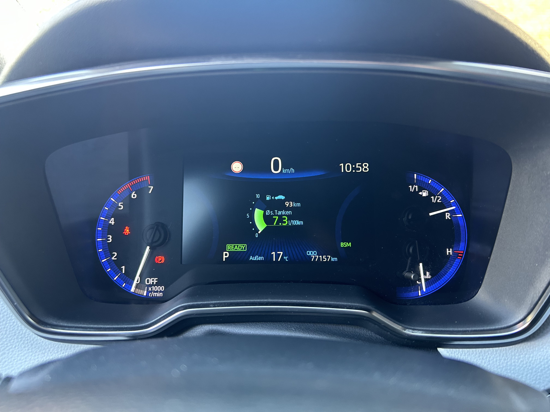 Toyota Corolla Touring Sports 1.8 Hybrid Executive // FULL LED // NAVI + CARPLAY // STOEL + STUURWIELVERWARMING // ADAPTIVE CRUISE // PDC V+A // KEYLESS // DODEHOEK // TREKHAAK!!: foto 34