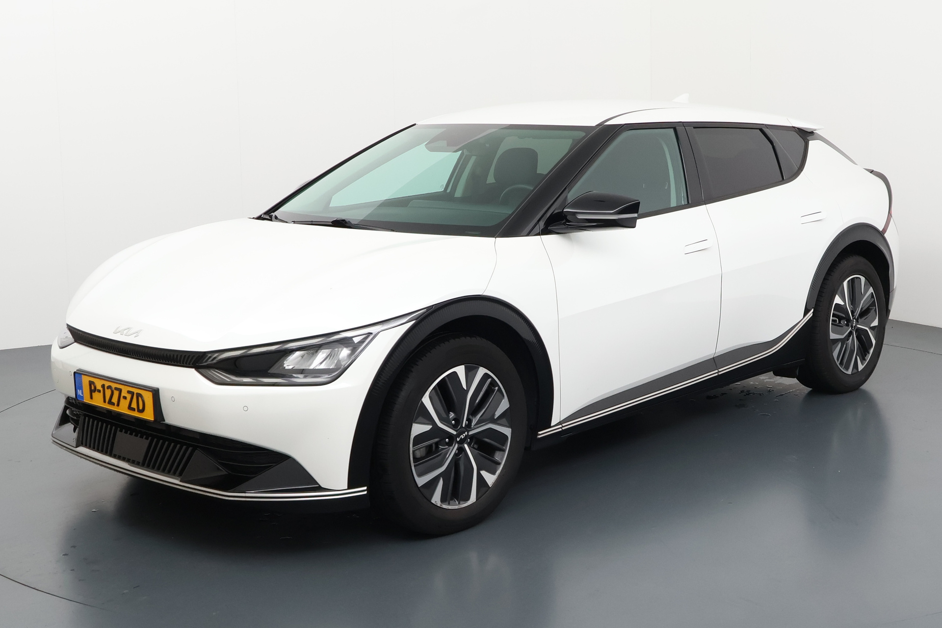 Kia EV6 Plus 77.4 kWh: foto 14