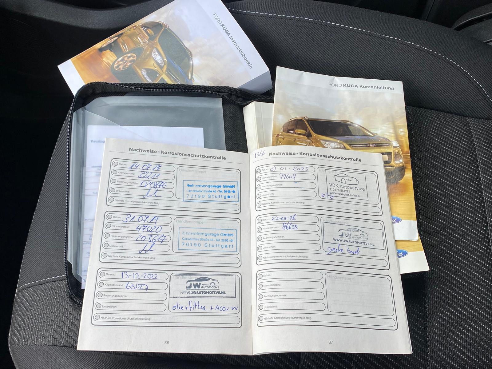 Ford Kuga 1.5 Titanium Styling Pack 4WD AUTOMAAT AIRCO NAVI 182PK GOED ONDERHOUDEN: foto 24