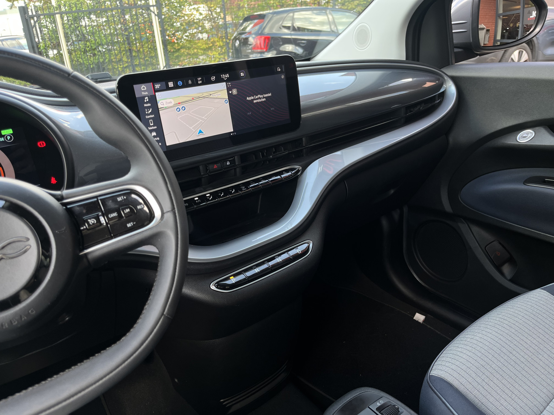 Fiat 500e 3+1 Icon 42 kWh 4DRS // LED // DODEHOEK // KEYLESS // CAMERA+SENSOREN // NAVI+CARPLAY // CLIMA //: foto 36