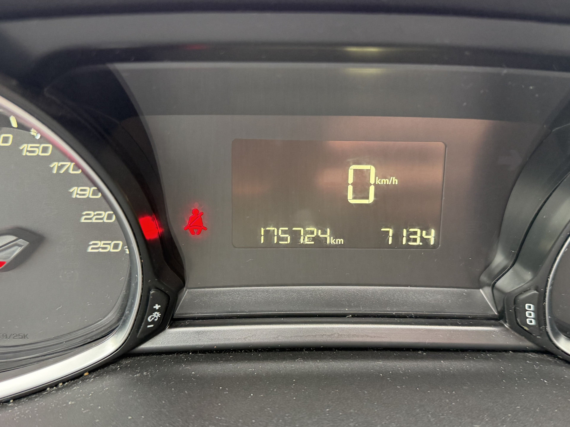 Peugeot 308 SW 1.2 PureTech Blue Lion: foto 29