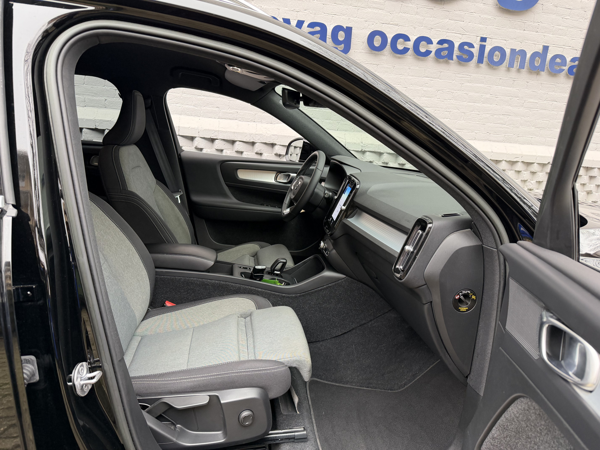 Volvo XC40 1.5 T4 Recharge Core Bright Carplay Achteruitrijcamera: foto 22