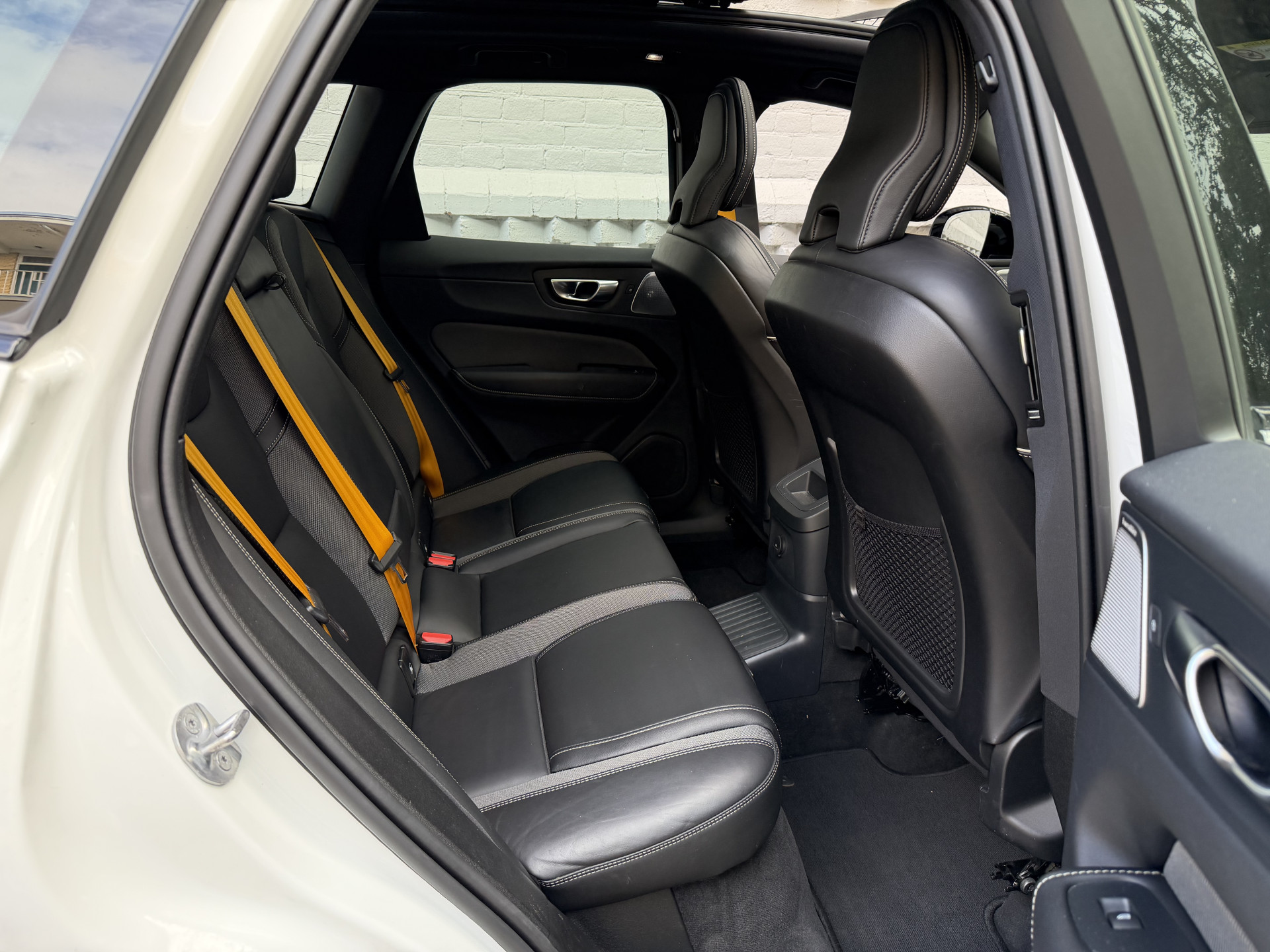 Volvo XC60 2.0 T8 Plug-in-hybrid AWD Polestar Engineered SOH 99%! Schuif/kantel dak Bowers&Wilkins SOH 99%!: foto 30