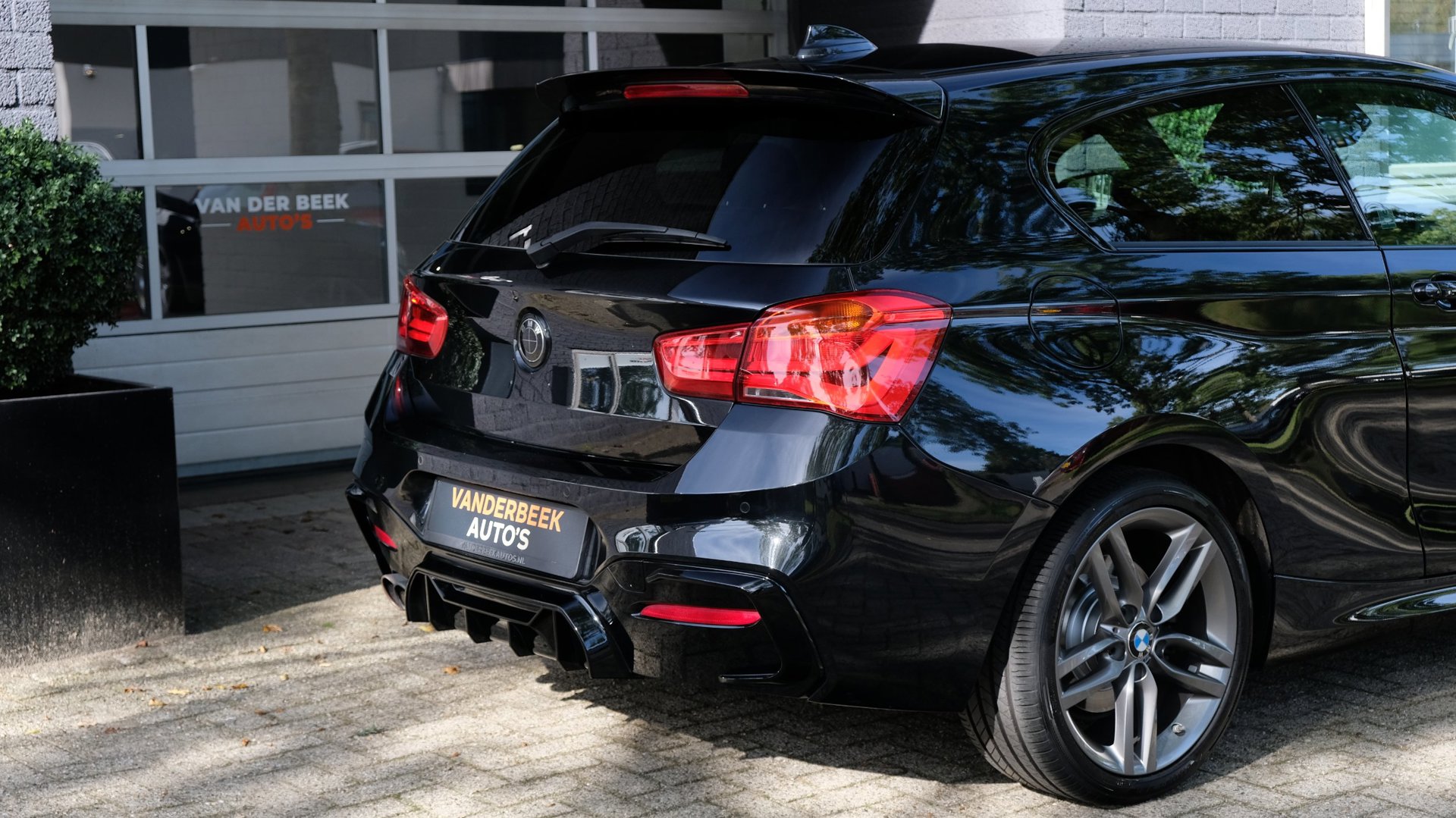 BMW 1 Serie 120i Edition M Sport Shadow High Executive: foto 27