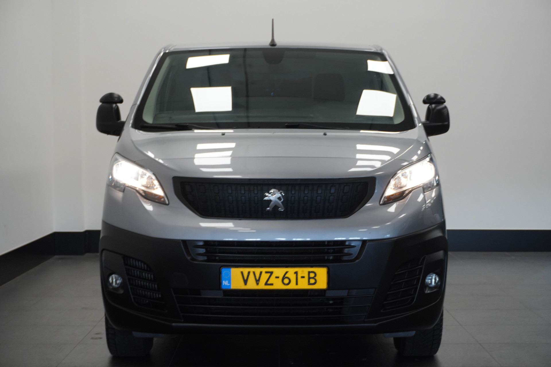 Peugeot Expert 2.0 BlueHDI 180PK Automaat L2 EURO 6: foto 30