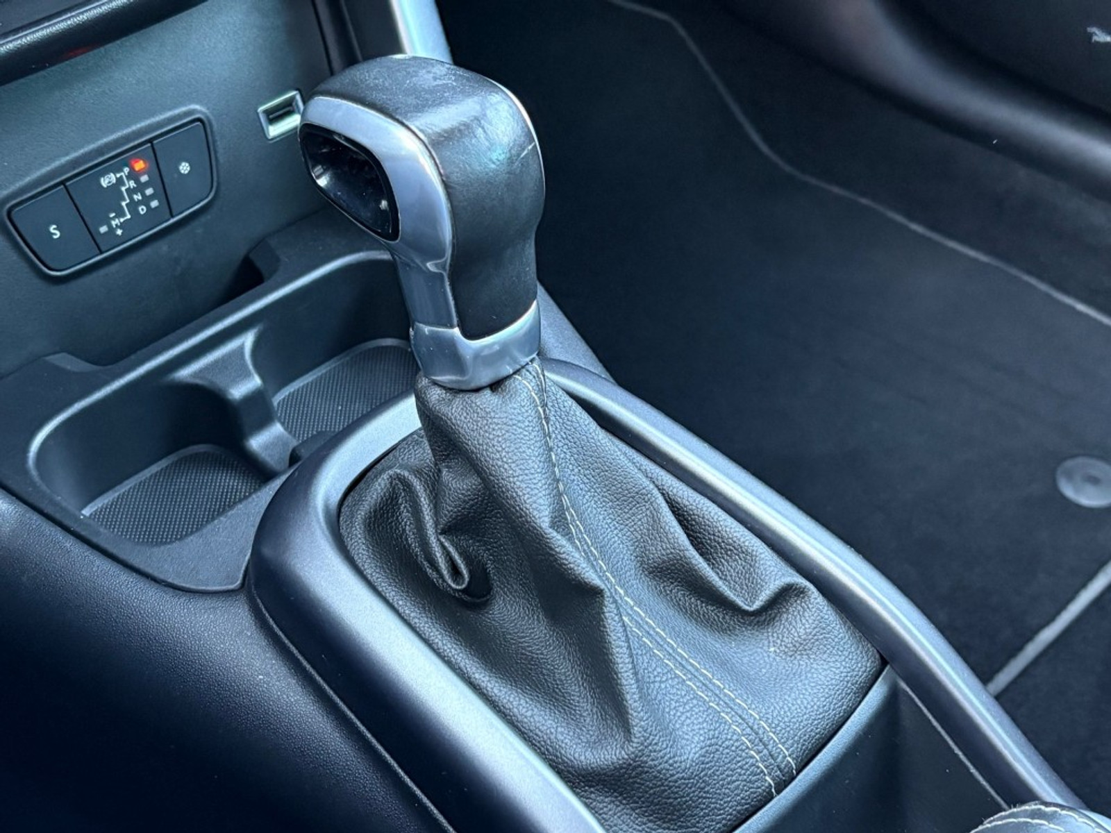 Citroën C3 Aircross 1.2 PURETECH 110PK AUT. SHINE PANO-DAK NAVI CAMERA DRIEM-VV CARPLAY AIRCO LMV: foto 13