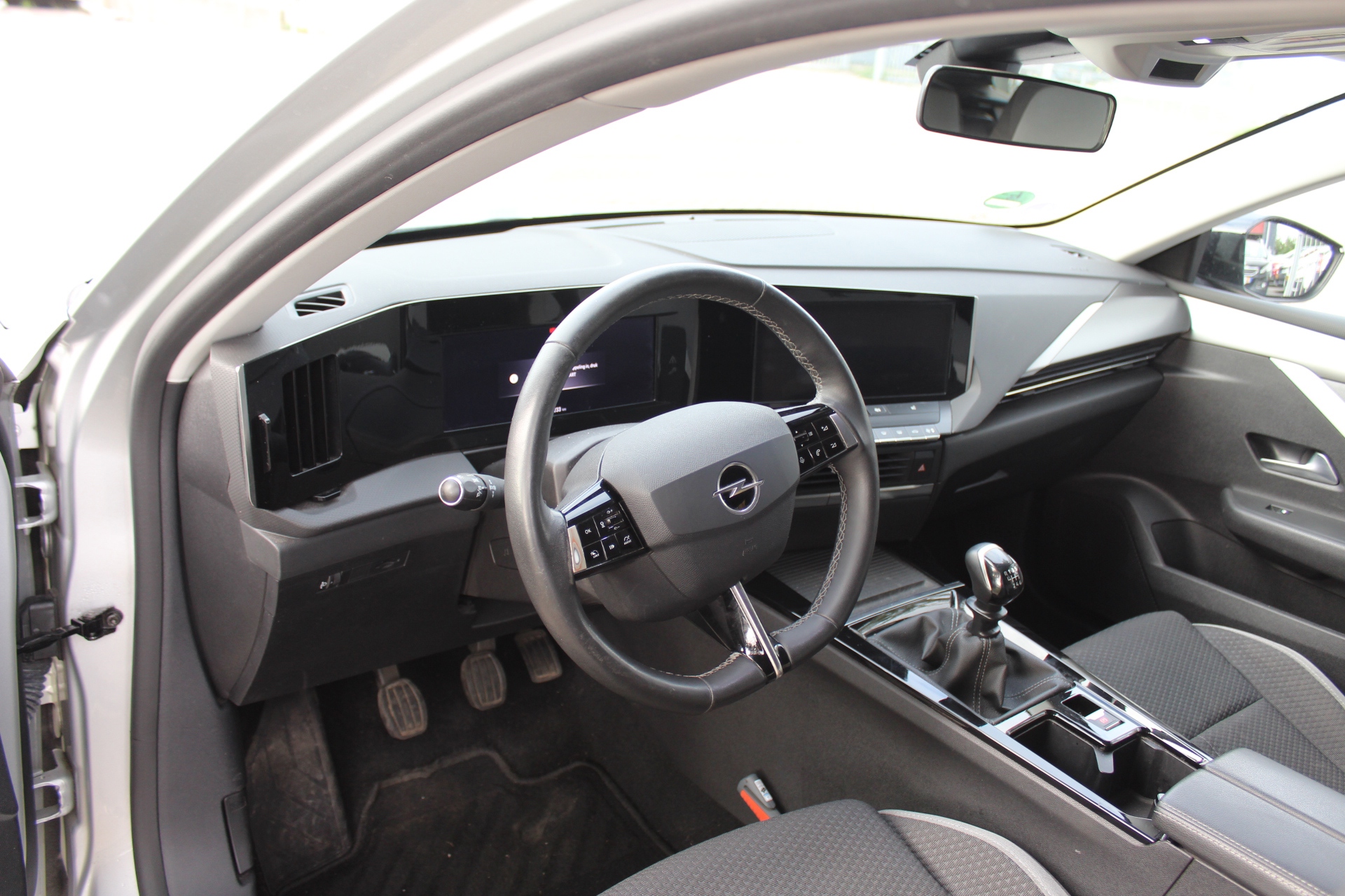 Opel Astra Sports Tourer 1.2 Business Edition AGR-stoel dealer onderhouden camera bomvol: foto 33