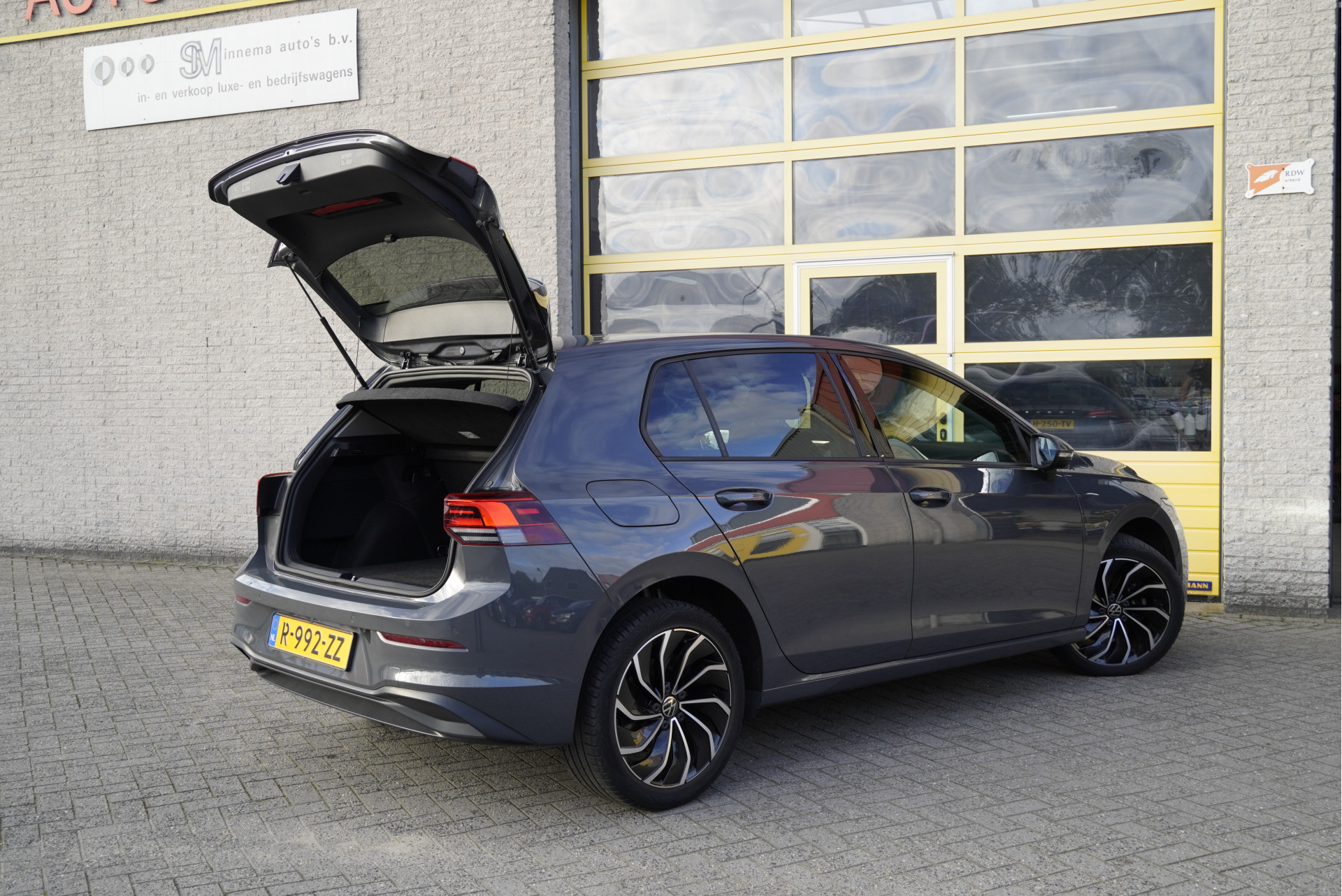 Volkswagen Golf 1.0 TSI Life BJ2022 Lmv 17" | Led V+A | Pdc | Achteruitrijcamera | App-Connect | Navi | Sfeerverlichting | Climate control | Cruise control | Verwarmd stuur | Verwarmde voorstoelen | Extra getint glas: foto 11