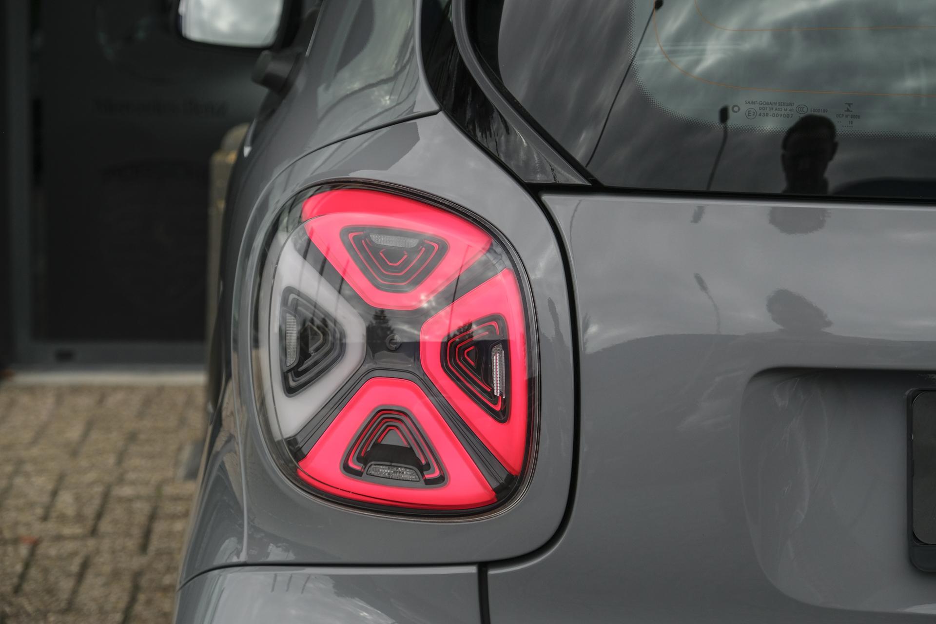 smart Fortwo EQ BRABUS 82pk 18 kWh: foto 48