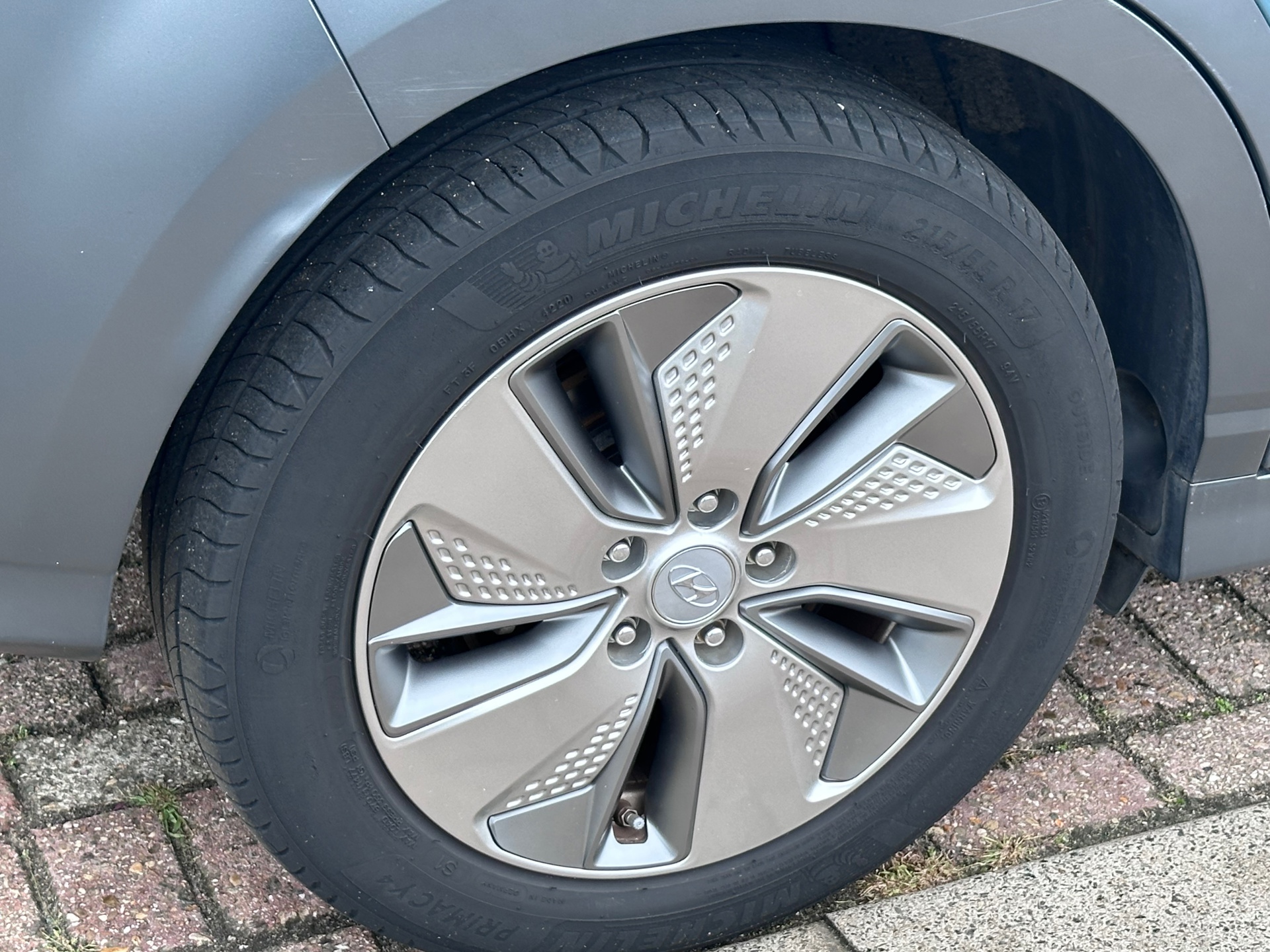 Hyundai Kona EV Comfort 64 kWh FASE 3| SOH 100% 1E EIG|ORG NL AUTO |A.CARPLAY|CAMERA|ADAPT.CRUISE|LANE ASSIST|PARKING.SNRS|KEYLE: foto 29