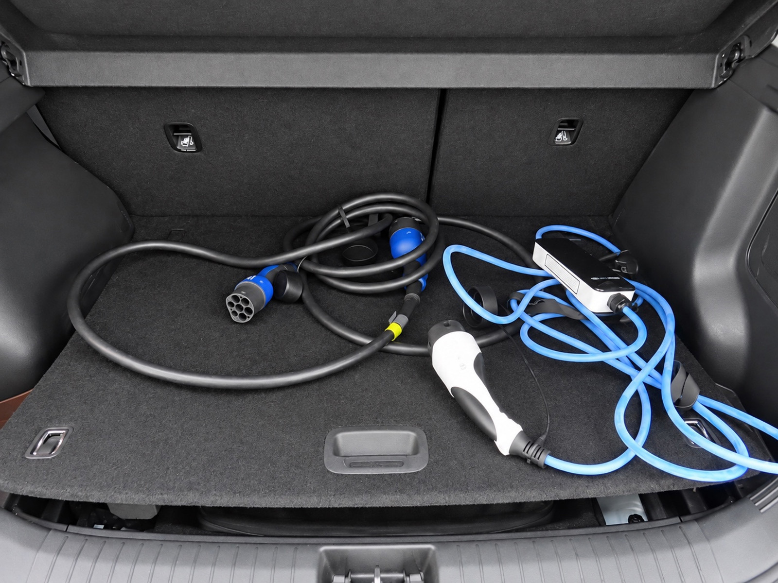 Hyundai Kona EV Comfort 64 kWh SOH 98.3 %: foto 12