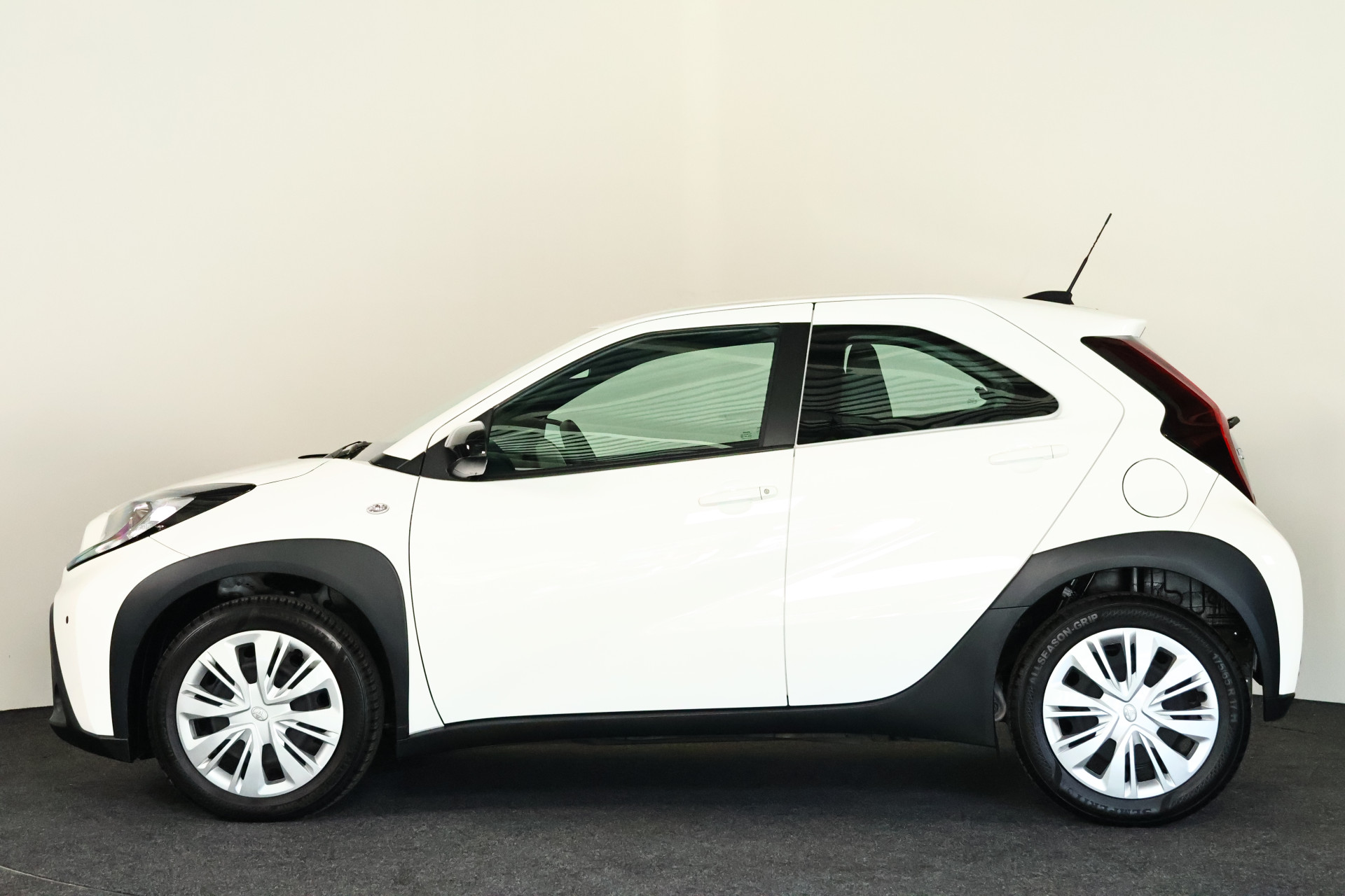 Toyota Aygo X 1.0 VVT-i S-CVT Play: foto 25