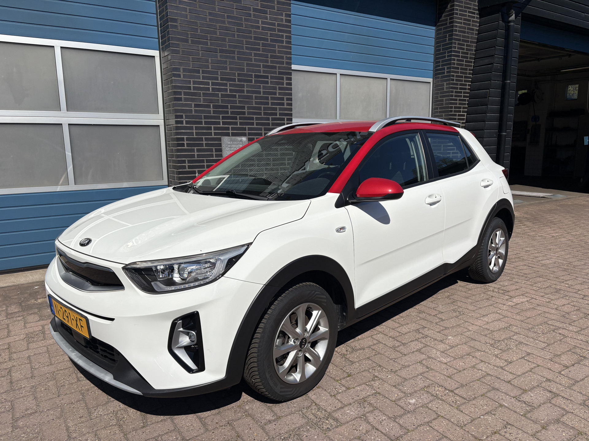 Kia Stonic 1.0 T-GDi MHEV DynamicLine, climate/cruise/navi/trekhaak: foto 29
