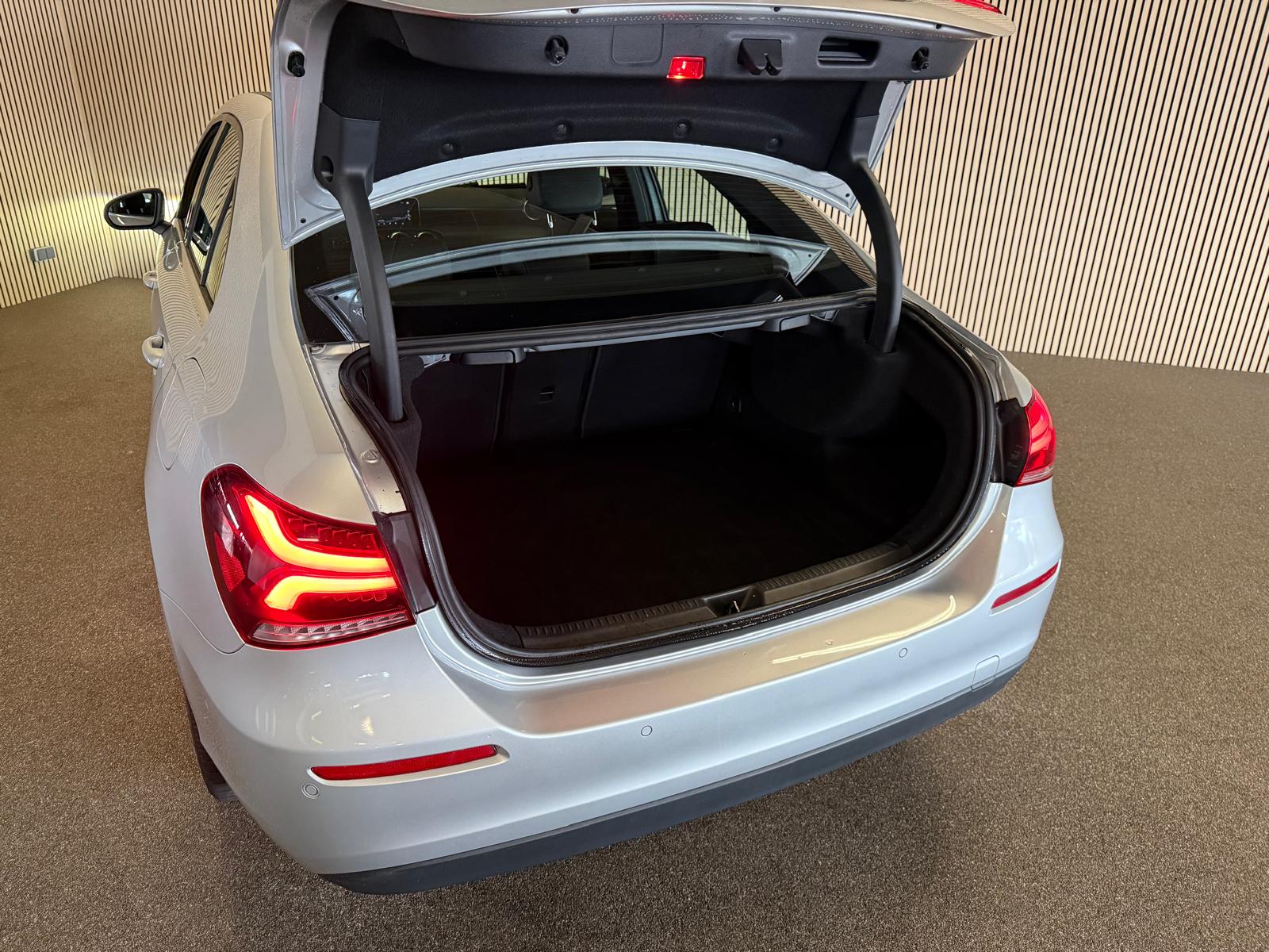 Mercedes-Benz A-Klasse 200 Limousine Business Solution-CAMERA-APPLE CARPLAY-WIDESCREEN-STOELCOMFORT-COMPL.: foto 31