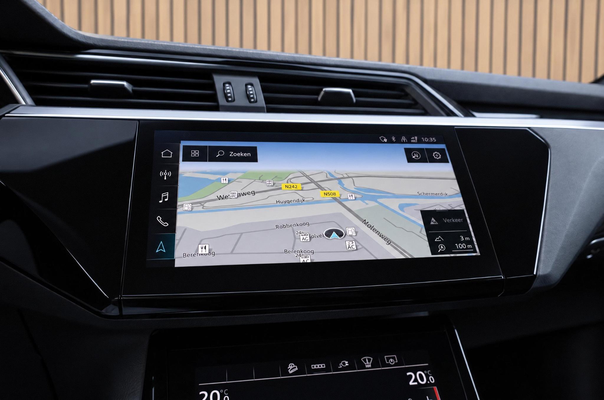Audi e-tron Sportback 55 quattro S-Line: foto 30