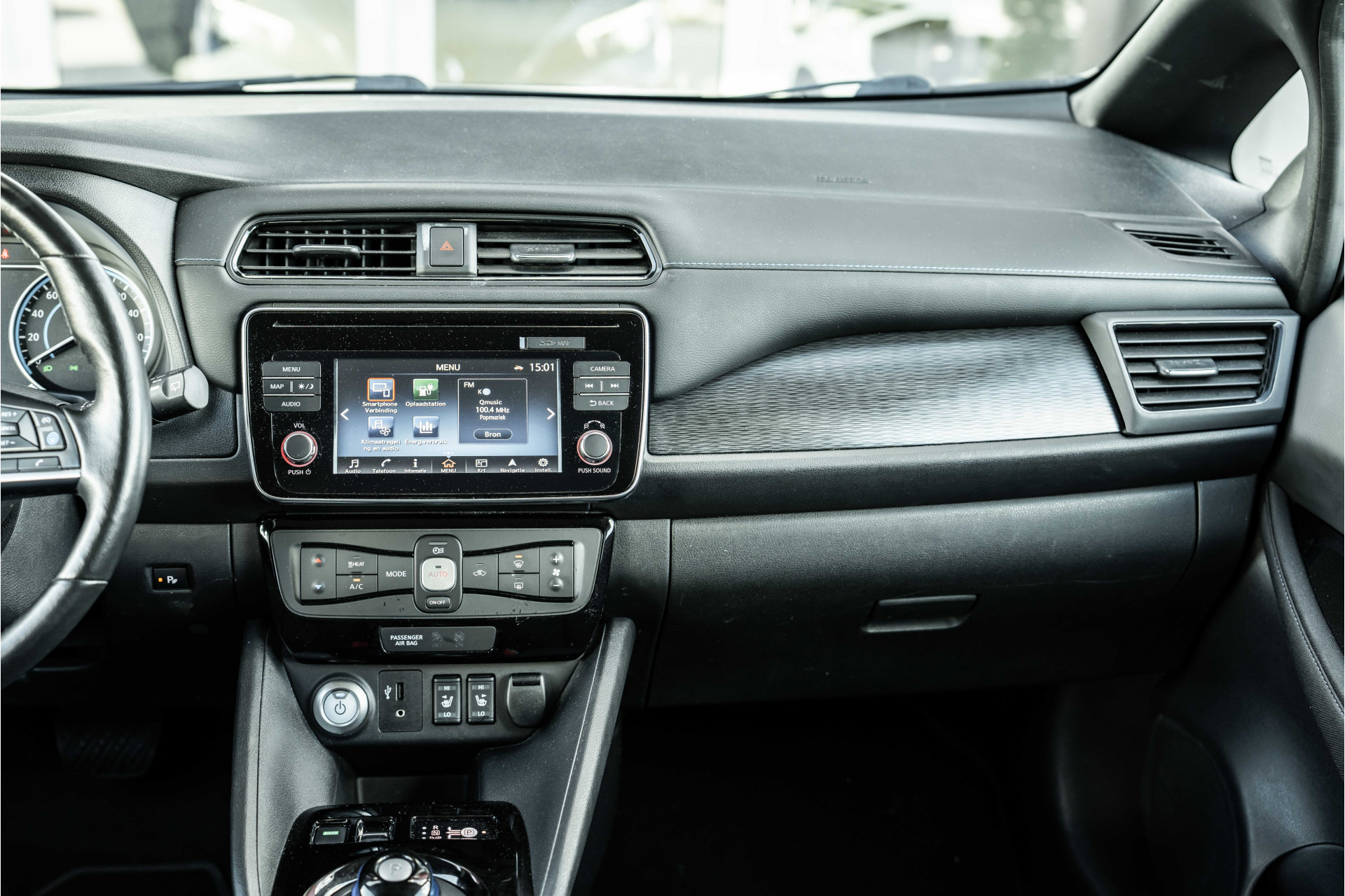 Nissan Leaf Acenta 40 kWh: foto 27