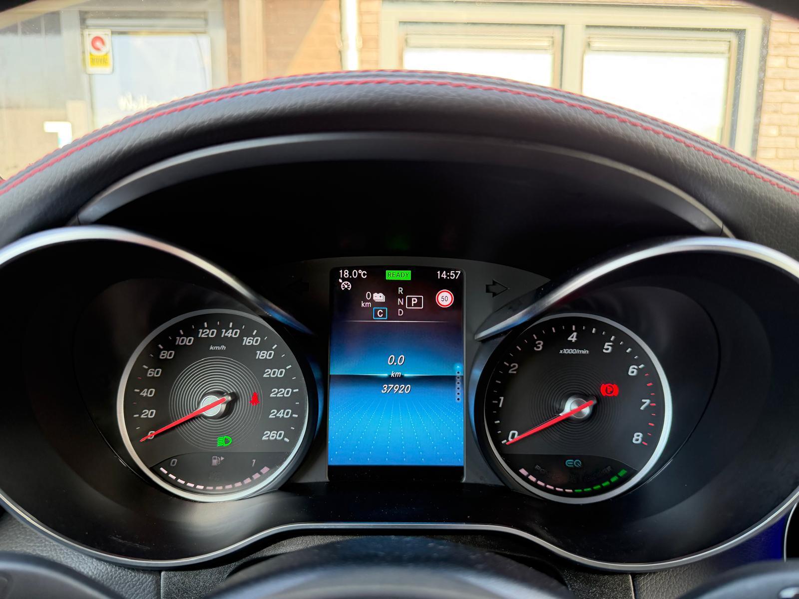 Mercedes-Benz GLC Coupé 300e 4MATIC Premium: foto 46