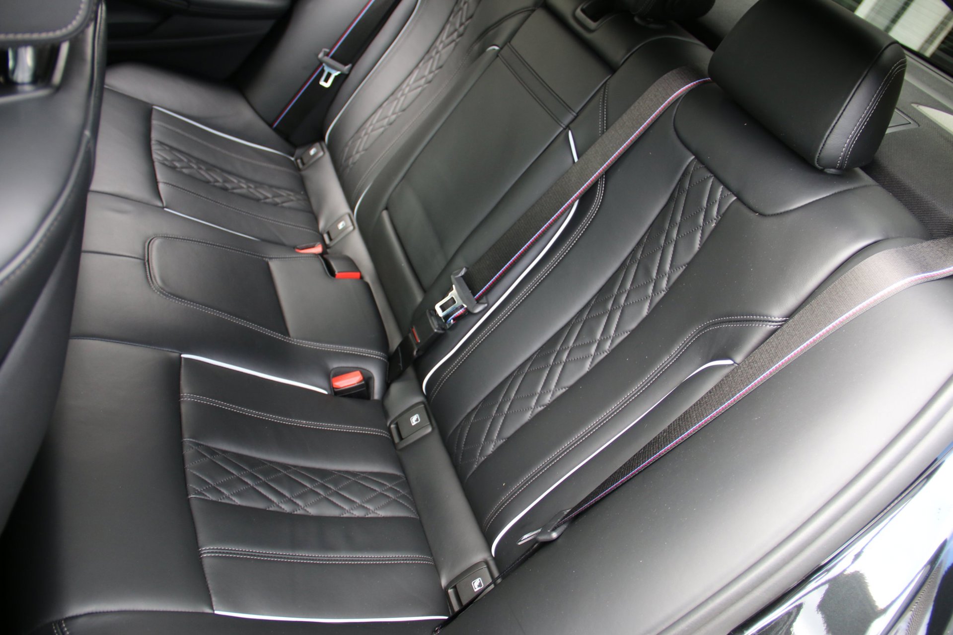 BMW 5 Serie M550i xDrive M-SPORT DEALER OND. VOL!: foto 26
