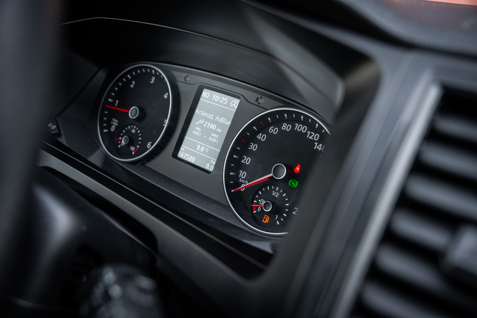 Volkswagen Transporter Kombi 2.0 TDI 150pk DSG aut. | 9 persoons | CarPlay | Cruise Control | Standkachel | Trekhaak | Navi |: foto 57
