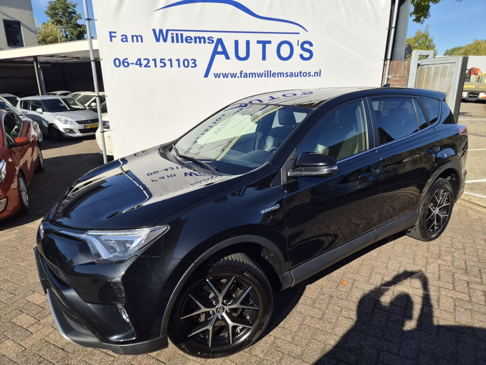 Toyota RAV4 2.5 Hybrid Style: foto 29