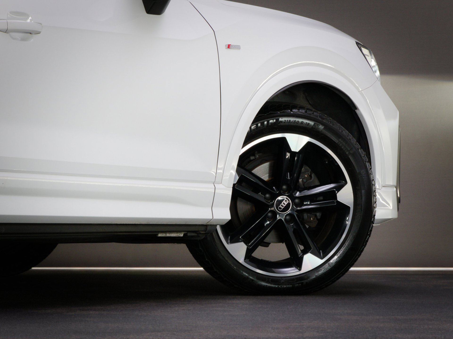 Audi Q2 35 TFSI S-Line Edition (SFEERVERLICHTING, CAMERA, APPLE CARPLAY/ANDROID AUTO, LED-MATRIX, AFGEVLAKT SPORTSTUUR, CRUISE): foto 86